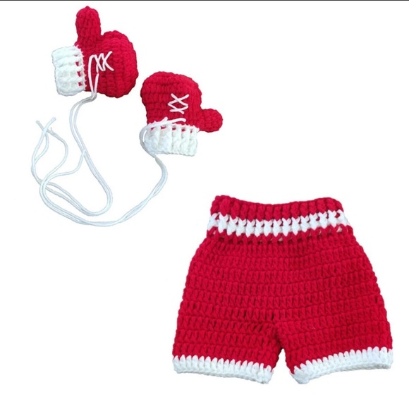 Red Crochet Baby Shorts and Mittens Boxer Set. Photo Prop NB-3M - Picture 2 of 6